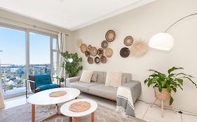 Tyrwhitt Luxury Apartment In Rosebank